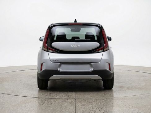 Used 2025 Kia Soul LX w/ LX Technology Package FWD image 7
