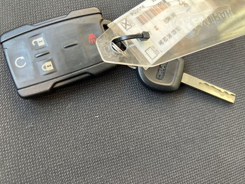 Used 2017 GMC Sierra 1500 SLE w/ SLE Preferred Package image 34