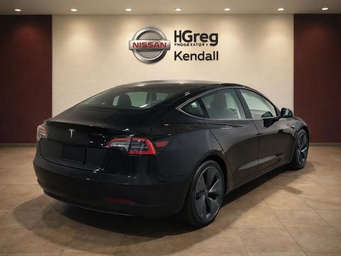 Used 2022 Tesla Model 3 RWD image 4