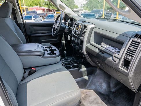 Used 2018 RAM 2500 Tradesman w/ Chrome Appearance Group AWD/4WD image 18