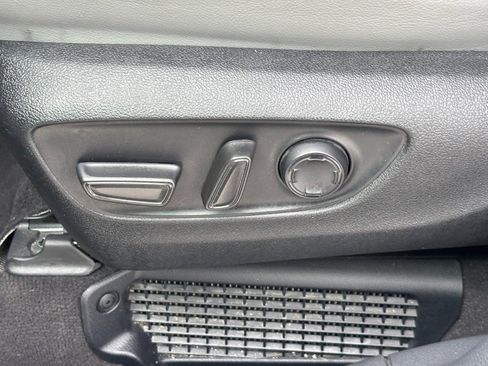 Used 2024 Toyota Sienna XLE image 24