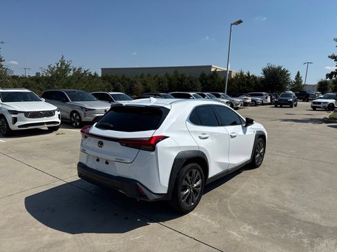 Used 2019 Lexus UX 200 F Sport w/ F Sport Premium Package FWD image 5