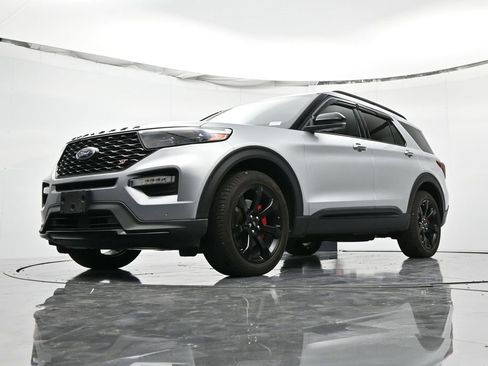 Used 2023 Ford Explorer ST w/ Equipment Group 401A image 39