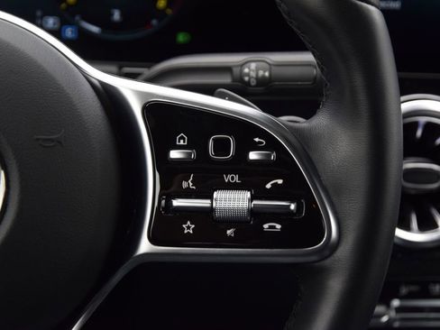 Certified 2023 Mercedes-Benz GLA 250 image 23