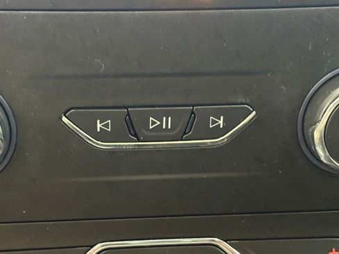 Used 2020 Ford Edge SEL w/ Convenience Package image 29