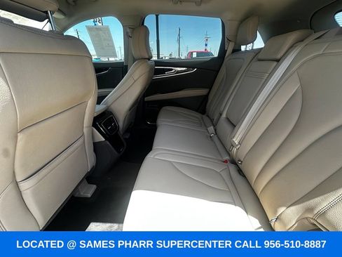 Used 2023 Lincoln Nautilus FWD w/ Premium Package image 19