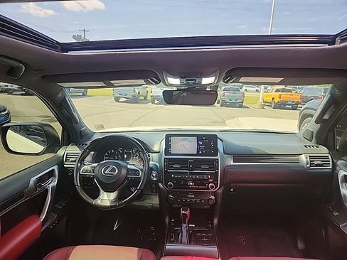 Used 2023 Lexus GX 460 Premium w/ Premium Package AWD/4WD image 16