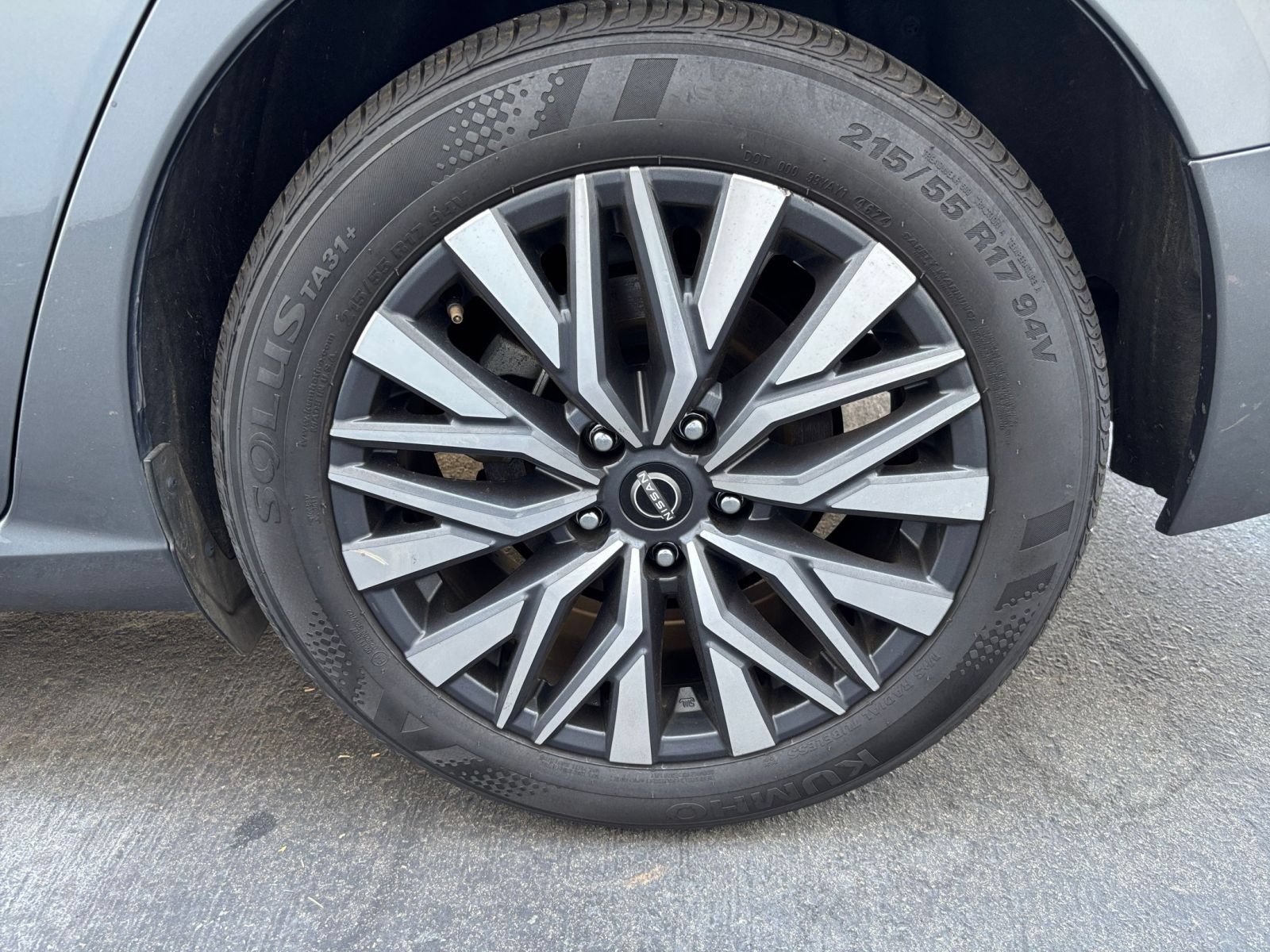 Used 2025 Nissan Altima 2.5 SV FWD image 29