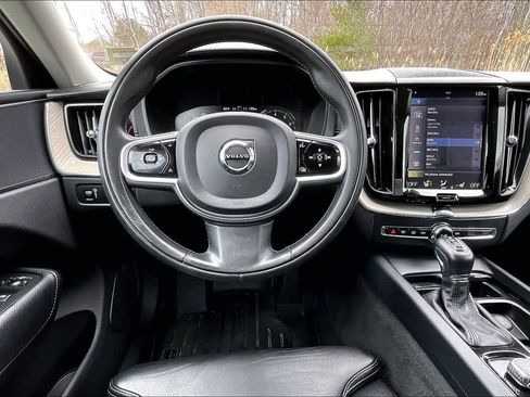 Used 2018 Volvo XC60 T5 Inscription w/ Convenience Package image 6