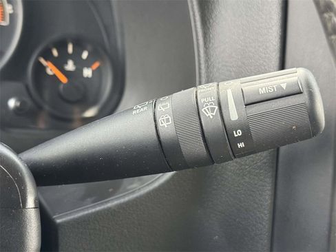 Used 2016 Jeep Patriot Latitude w/ Sun/Sound Group image 25