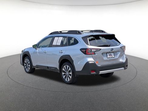 Used 2025 Subaru Outback Limited AWD/4WD image 5