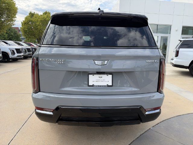 Certified 2026 Cadillac Escalade IQL Sport 1 w/ LPO, Floor Liner Package AWD/4WD image 4