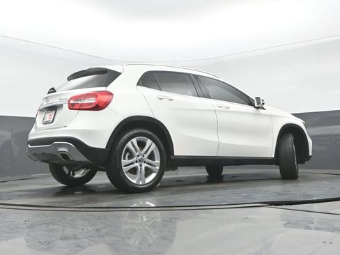 Used 2019 Mercedes-Benz GLA 250 4MATIC w/ Premium Package image 30