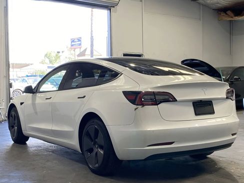 Used 2021 Tesla Model 3 Standard Range Plus image 2