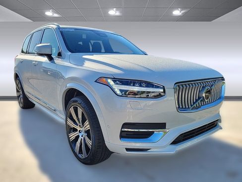 New 2024 Volvo XC90 T8 Plus w/ Protection Package Premier image 23