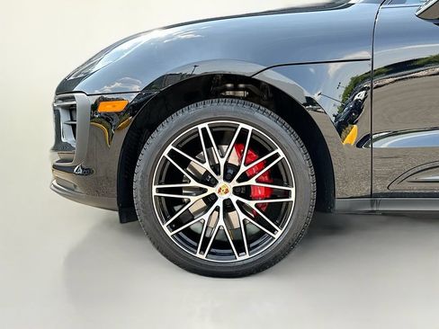 Certified 2025 Porsche Macan S AWD/4WD image 33