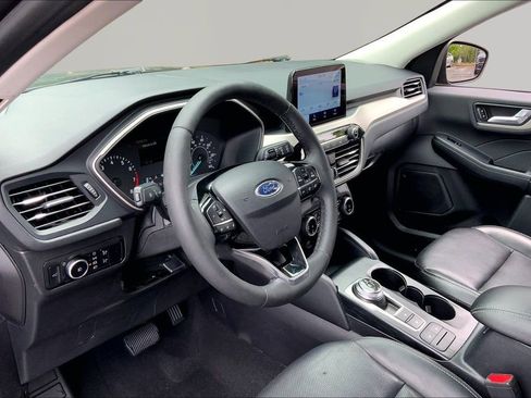 Used 2022 Ford Escape SEL FWD image 12