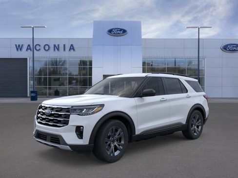New 2026 Ford Explorer Active w/ Active Comfort Package AWD/4WD image 1