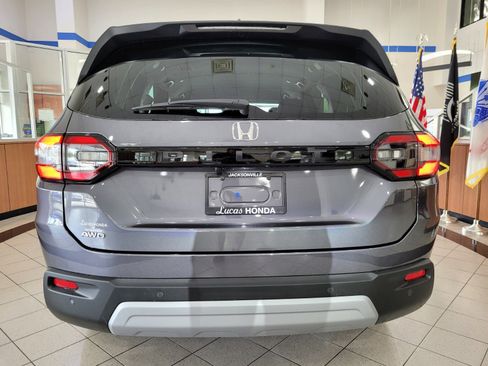 New 2025 Honda Pilot EX-L image 5