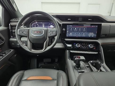 Used 2025 GMC Sierra 1500 AT4 AWD/4WD image 18