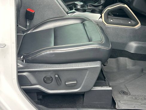 Used 2025 Ford Bronco Badlands AWD/4WD image 40