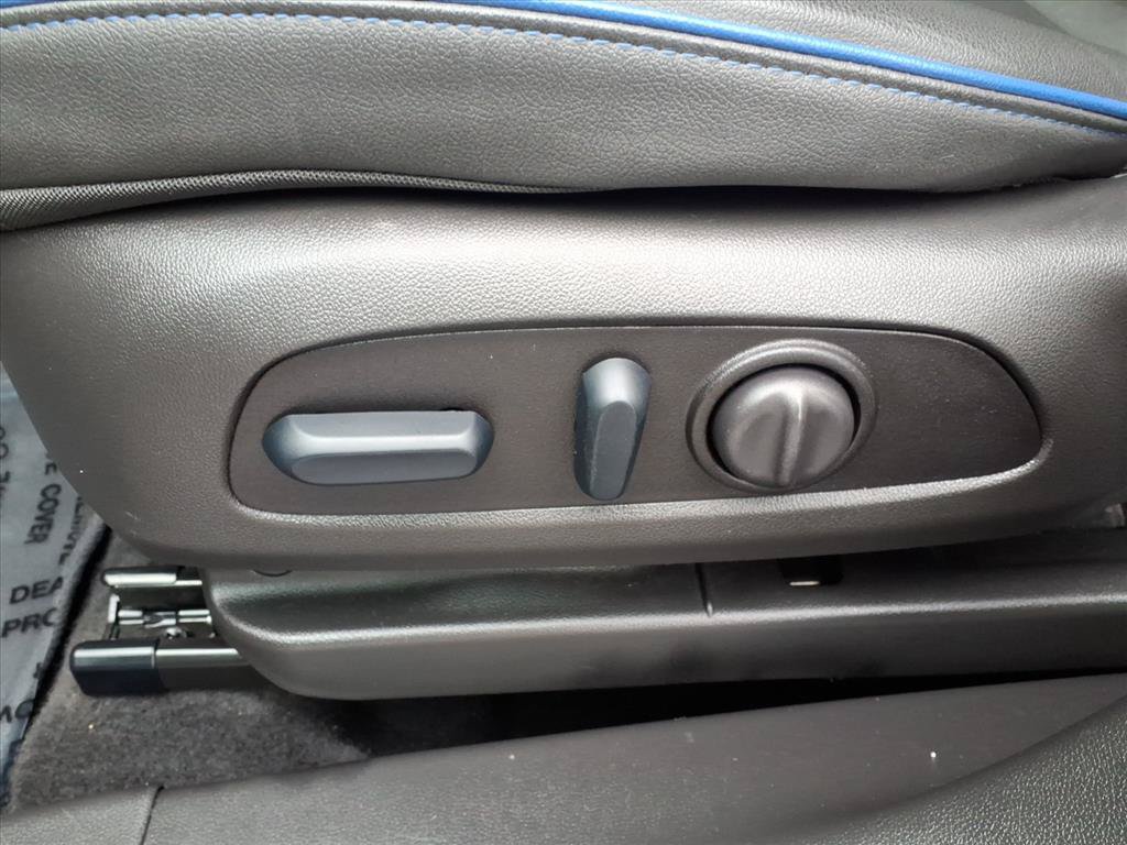Used 2025 Buick Encore GX Sport Touring w/ Comfort Package AWD/4WD image 25