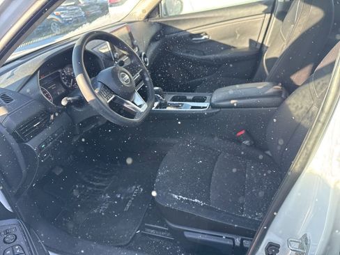 Used 2023 Nissan Sentra SV image 5