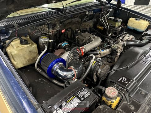 Used 1993 Chevrolet Silverado 3500 4x4 Extended Cab image 46