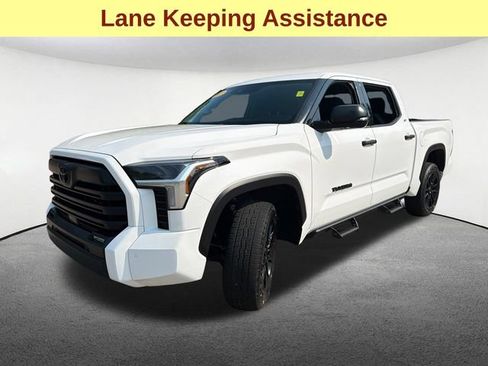 Used 2023 Toyota Tundra SR5 w/ SR5 Convenience Package AWD/4WD image 5