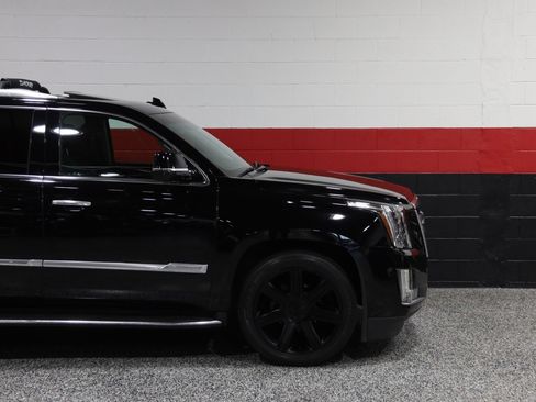 Used 2016 Cadillac Escalade ESV Luxury image 6