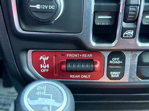 Used 2021 Jeep Wrangler Unlimited Rubicon AWD/4WD image 29