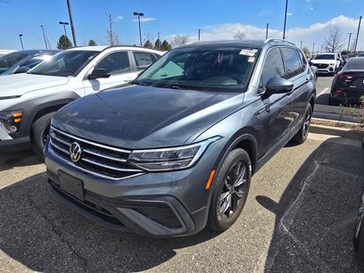 Used 2022 Volkswagen Tiguan SE w/ Panoramic Sunroof Package