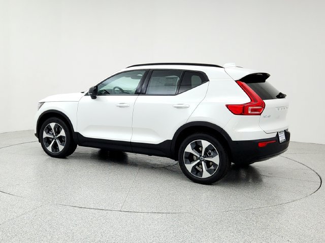 New 2026 Volvo XC40 B5 Plus w/ Protection Package Premier AWD/4WD image 7
