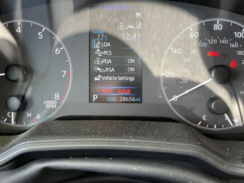 Used 2025 Toyota Corolla LE image 38