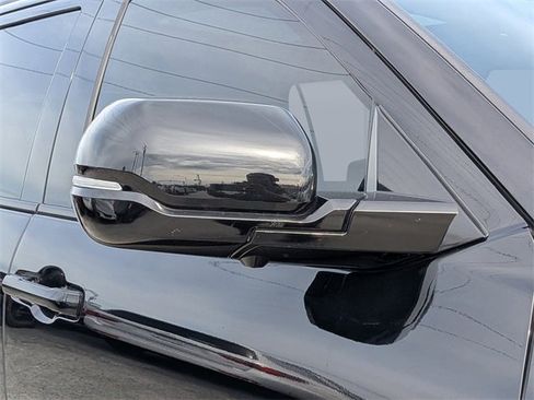 Used 2024 Toyota Sequoia Platinum image 10