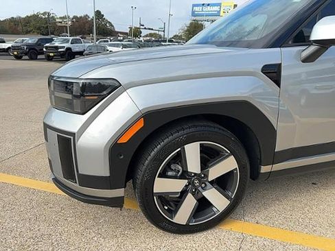 Used 2025 Hyundai Santa Fe Limited image 5