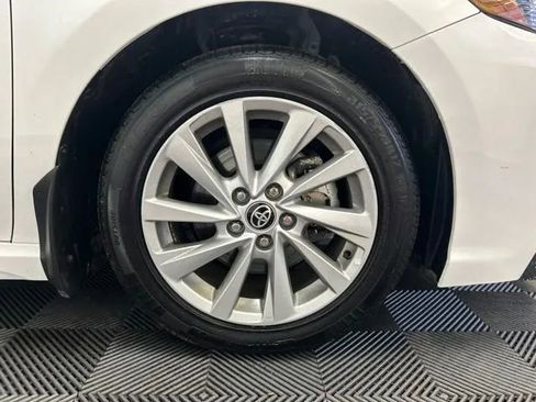 Used 2024 Toyota Camry SE FWD image 17