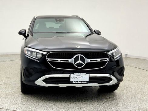 Used 2025 Mercedes-Benz GLC 300 4MATIC image 2