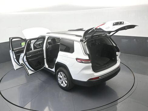 Used 2023 Jeep Grand Cherokee L Limited AWD/4WD image 71