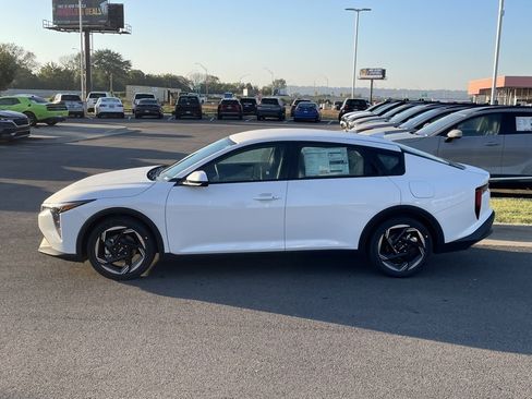 New 2025 Kia K4 EX image 4