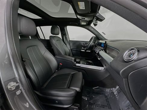 Certified 2022 Mercedes-Benz GLB 250 image 27