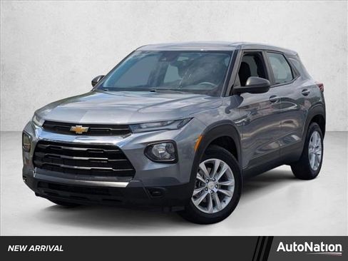 Used 2022 Chevrolet TrailBlazer LS image 1