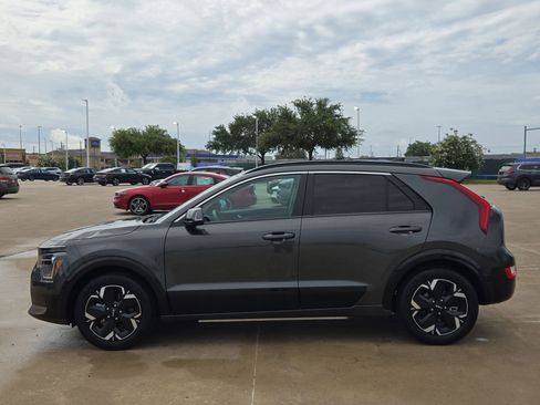 Used 2024 Kia Niro Wind FWD image 7