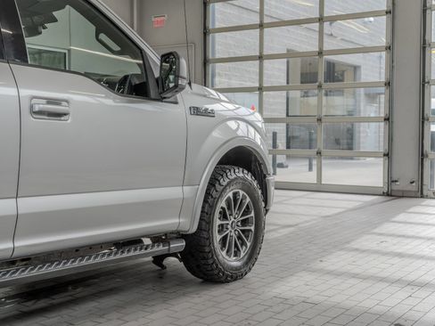 Used 2018 Ford F150 XLT w/ Equipment Group 302A Luxury AWD/4WD image 29