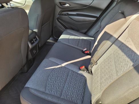 Used 2022 Chevrolet Equinox LT FWD image 17