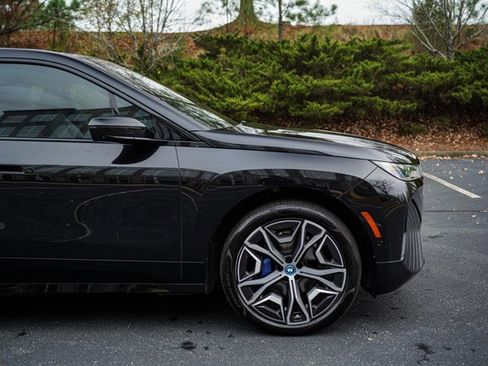 Used 2024 BMW iX xDrive50 w/ Premium Package image 11