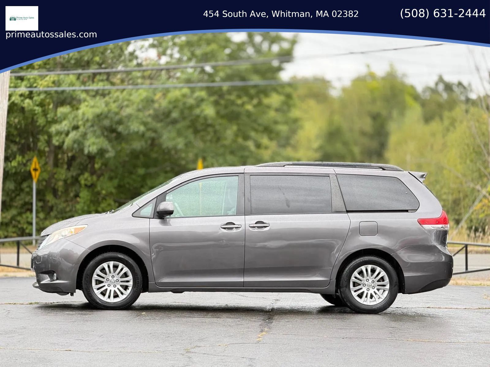 Used 2011 Toyota Sienna XLE w/ Entertainment Pkg FWD image 35