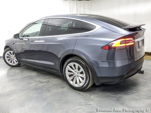 Used 2020 Tesla Model X Long Range image 9