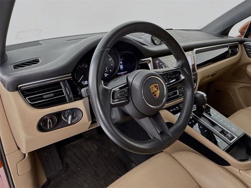 Certified 2023 Porsche Macan Turbo image 4