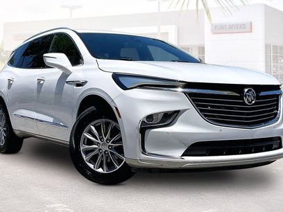 Used 2023 Buick Enclave Essence